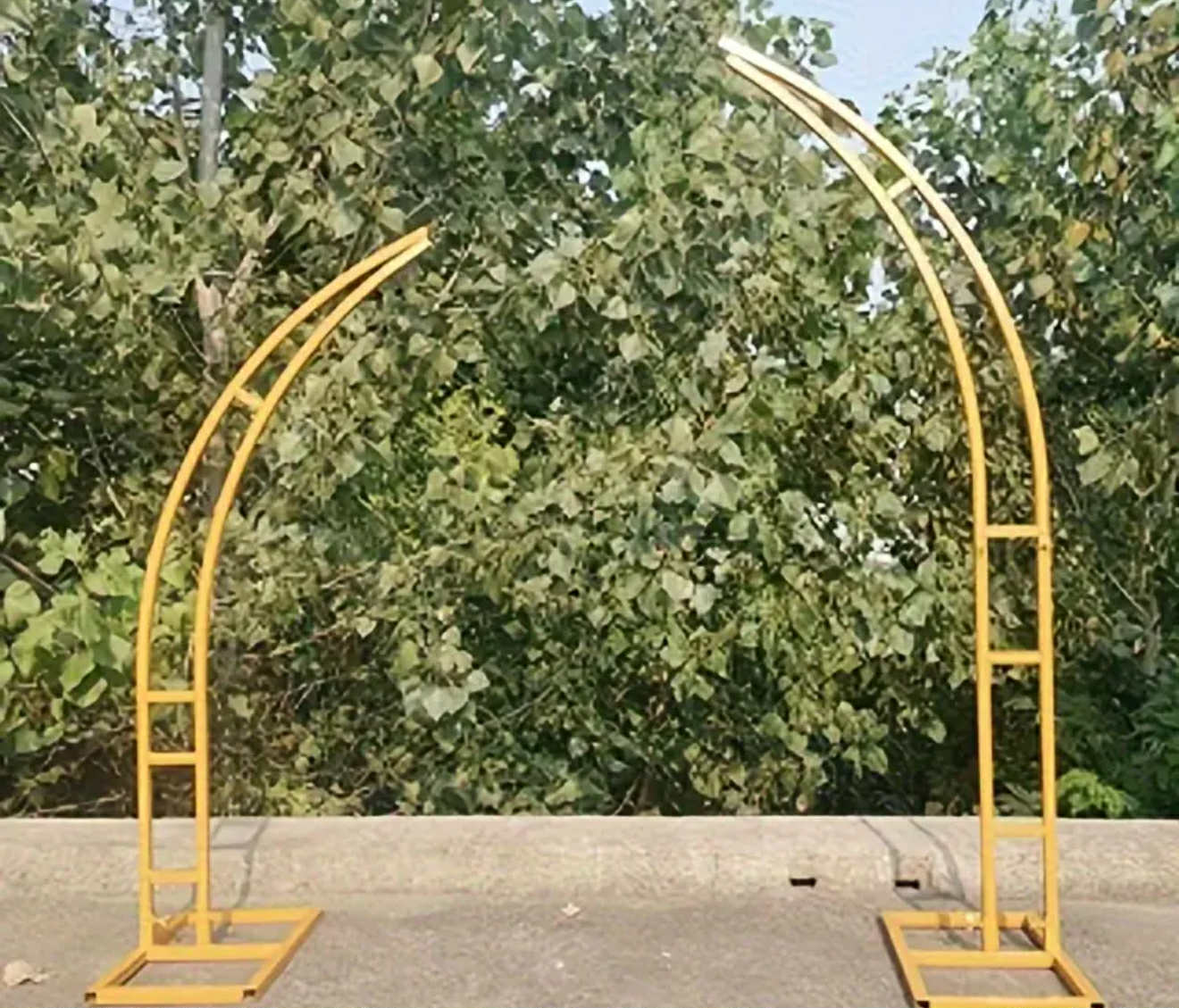 Elegant Metal Wedding Arch Set